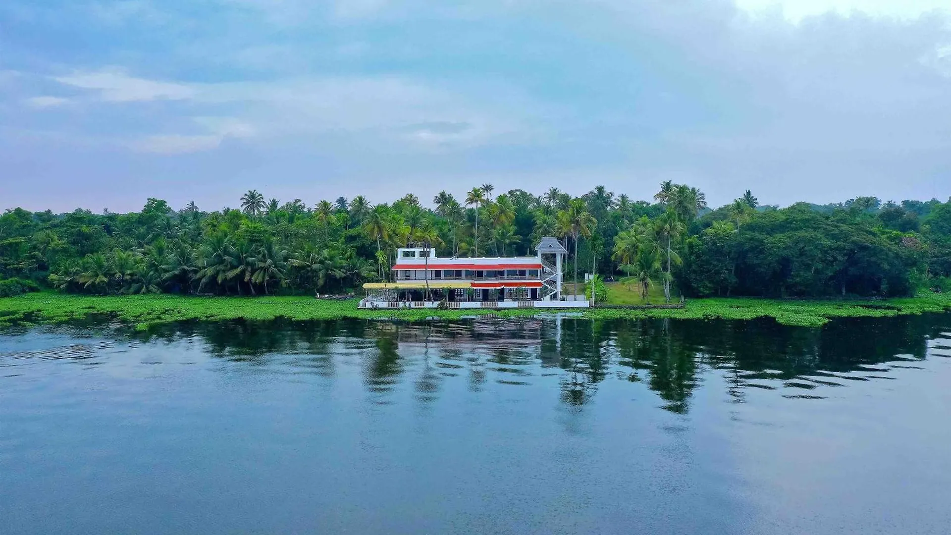Vembanad Village Backwater Resort Alappuzha