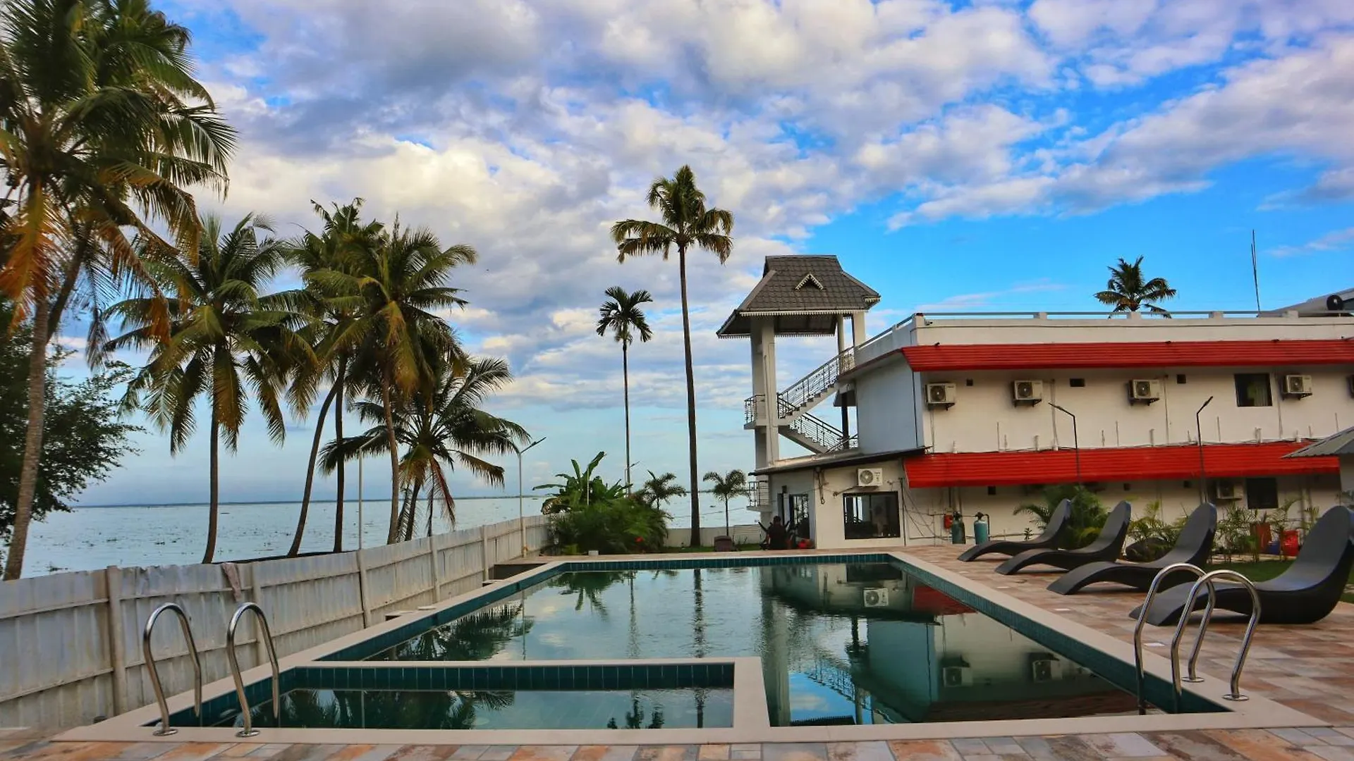 Alappuzha Vembanad Village Backwater Resort 0*,  הודו